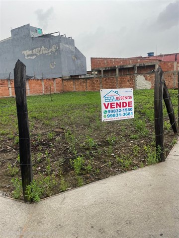 Terreno à Venda