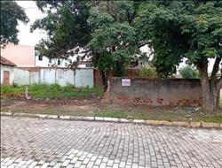 Terreno à Venda