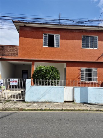Casa à Venda