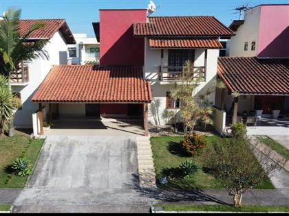 Casa à Venda