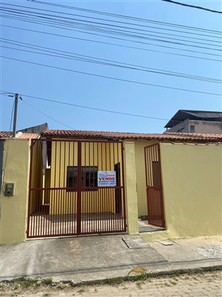 Casa à Venda