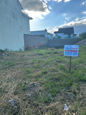 Terreno à Venda