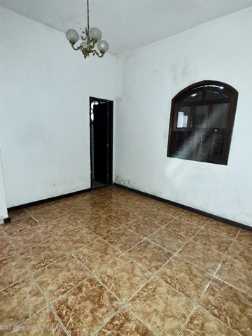 Casa à Venda